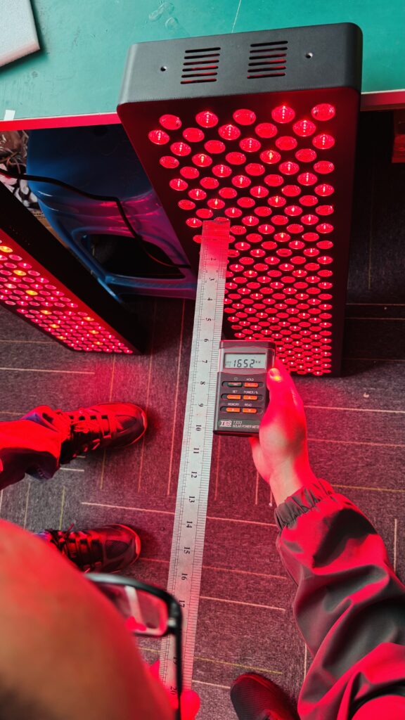 Temilo red light therapy panel irradiance test at 6 inches